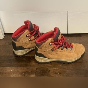 Columbia waterproof hiking boots (women’s size 6). Brown with red details.